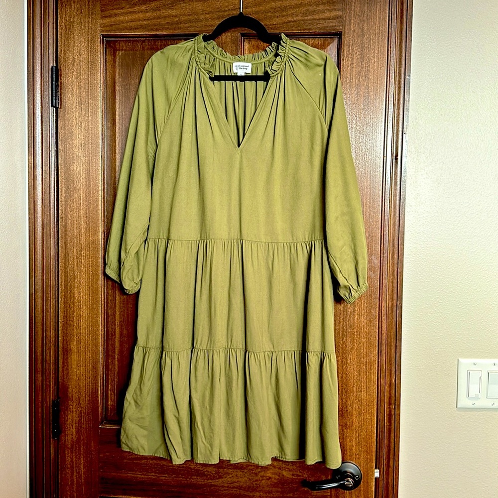 Green dress - Caralynmirand X the drop